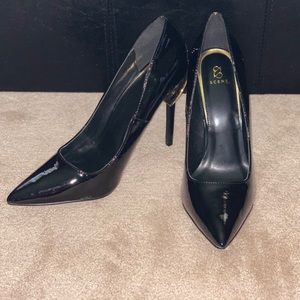 Black Pointed Toe Pump